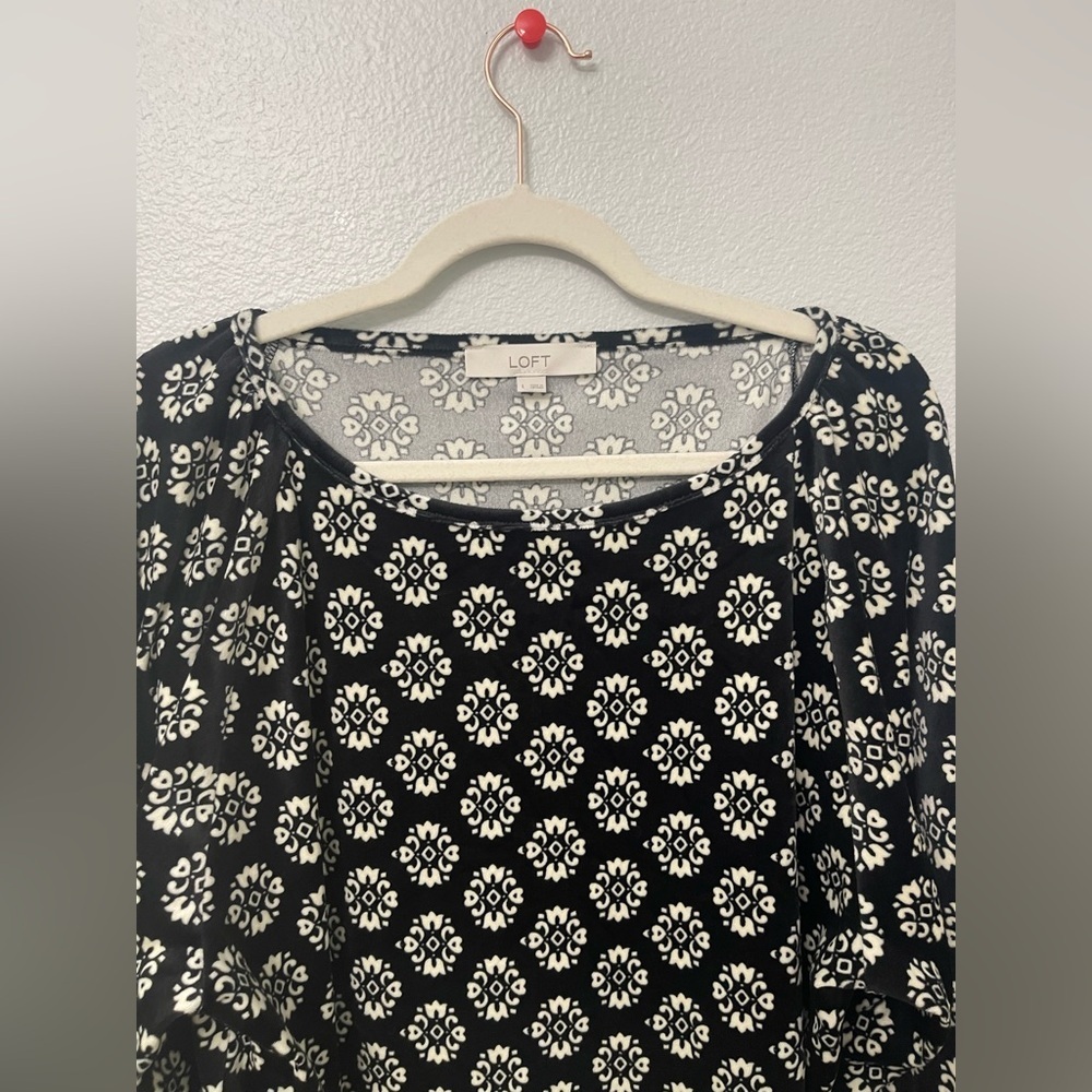 Loft Geo Velour Balloon Sleeves Black and White Top Size Large - Picture 6 of 14